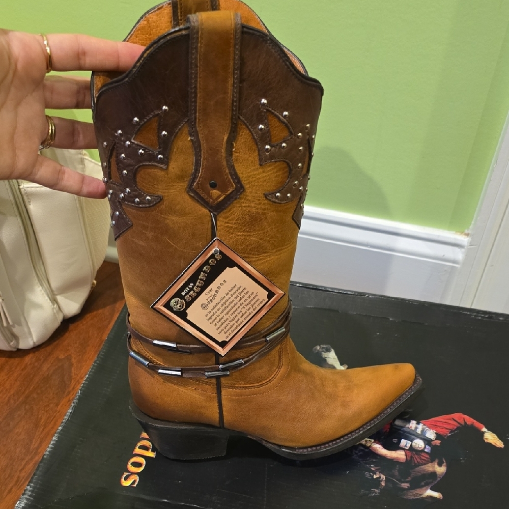 Brown and Tan Western Cowboy Boots